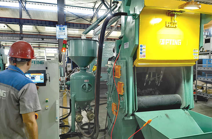 Pressure Crawler Sandblasting Machine PT-LDP-900-2A