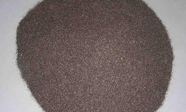 Sandblasted brown corundum