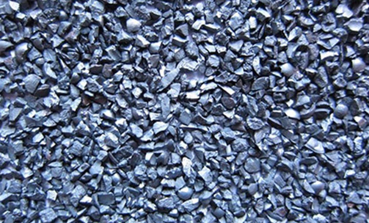 Sandblasting steel grit