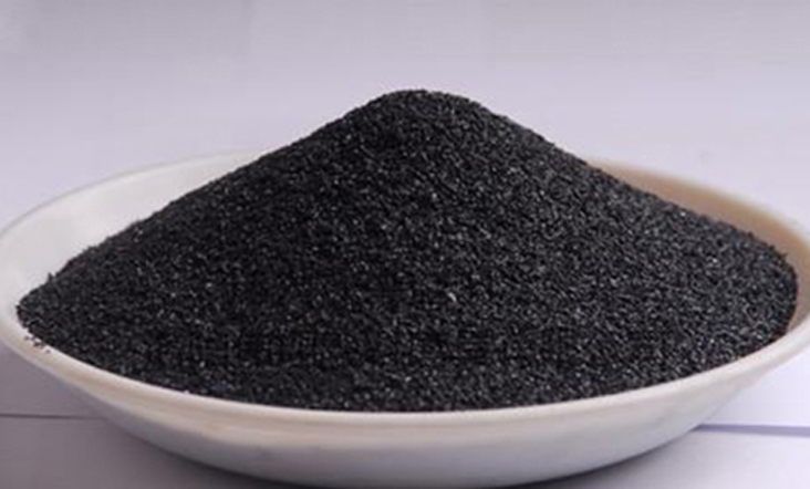 Sandblasted black corundum