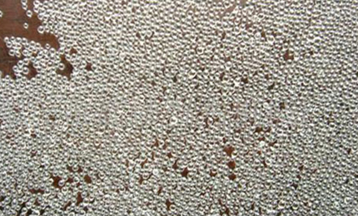 Sandblasting glass beads